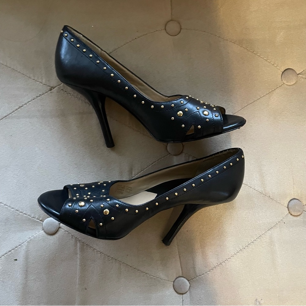 Michael Kors Women's 7.5 Black Leather Studed Pump Heels Peep Toe Cut out